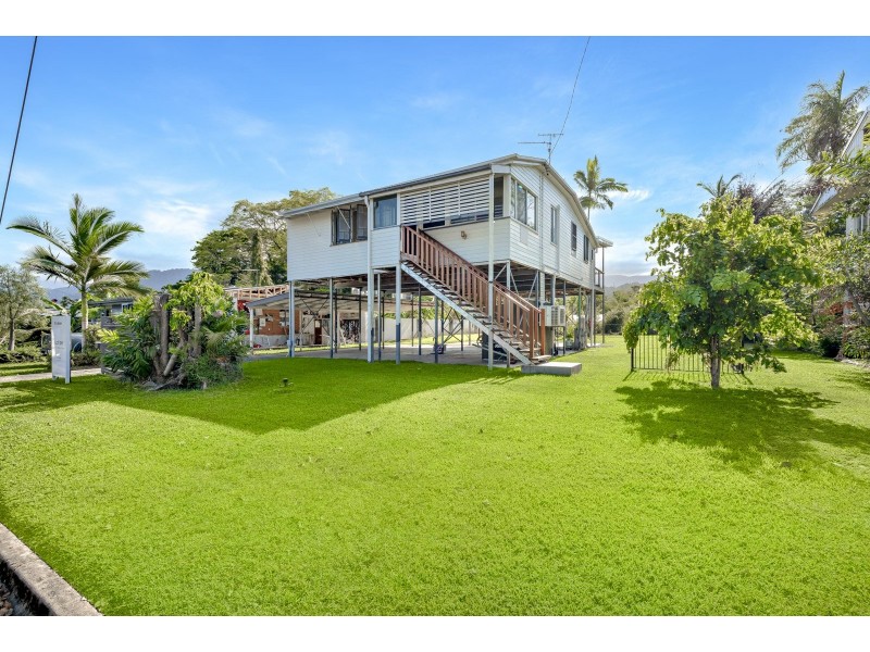 155 Jensen Street, Whitfield QLD 4870