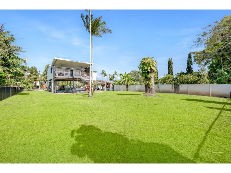 155 Jensen Street, Whitfield QLD 4870