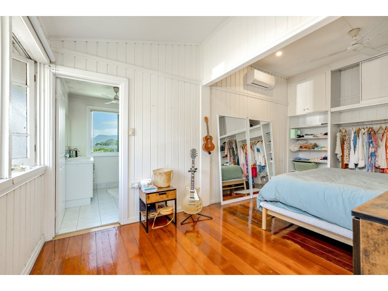 155 Jensen Street, Whitfield QLD 4870