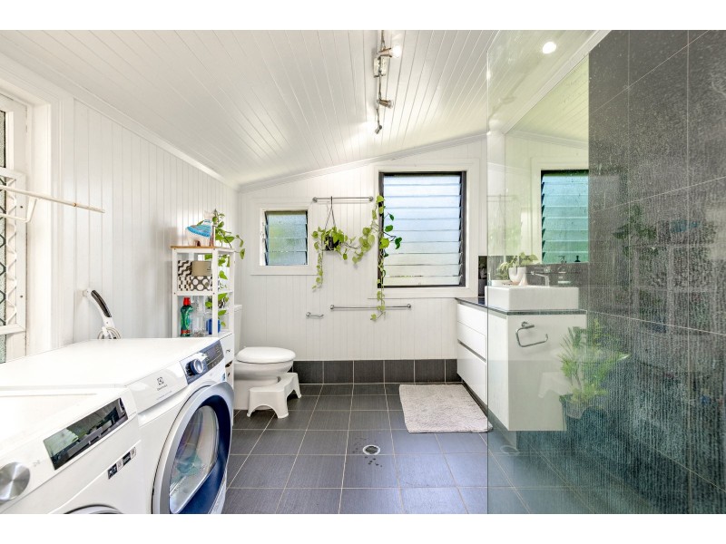 155 Jensen Street, Whitfield QLD 4870