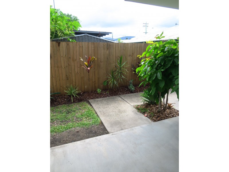 4/150 Pease Street, Manoora QLD 4870