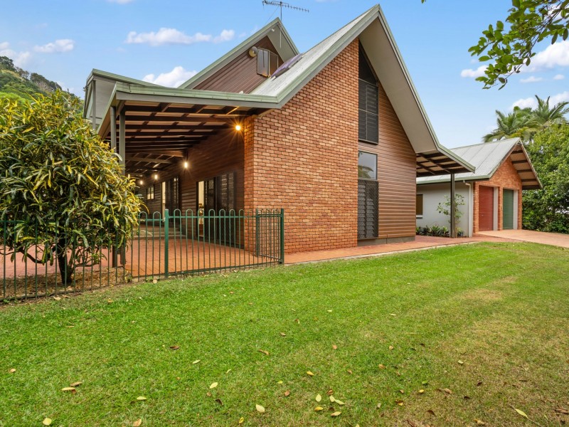 12 Jade Crescent, Caravonica QLD 4878