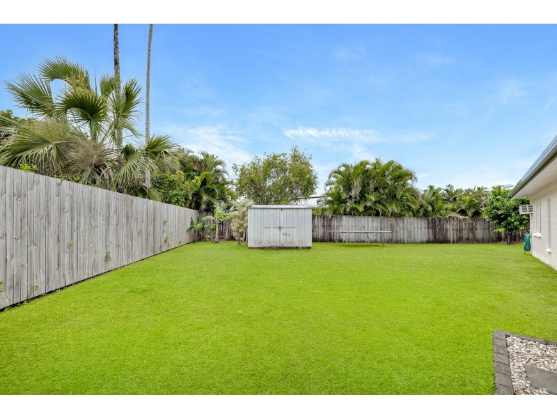 7 Azalea Court, Mooroobool QLD 4870