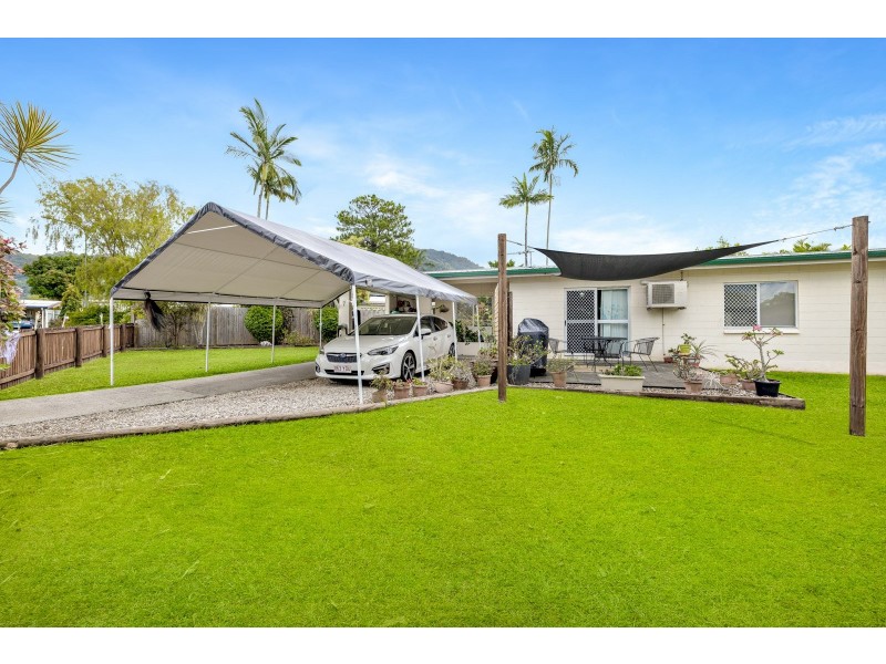 7 Azalea Court, Mooroobool QLD 4870