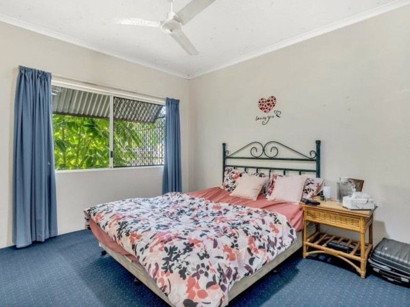 104/219 McLeod Street, Cairns North QLD 4870