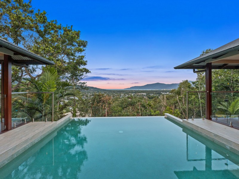 2D Trundle Terrace, Whitfield QLD 4870