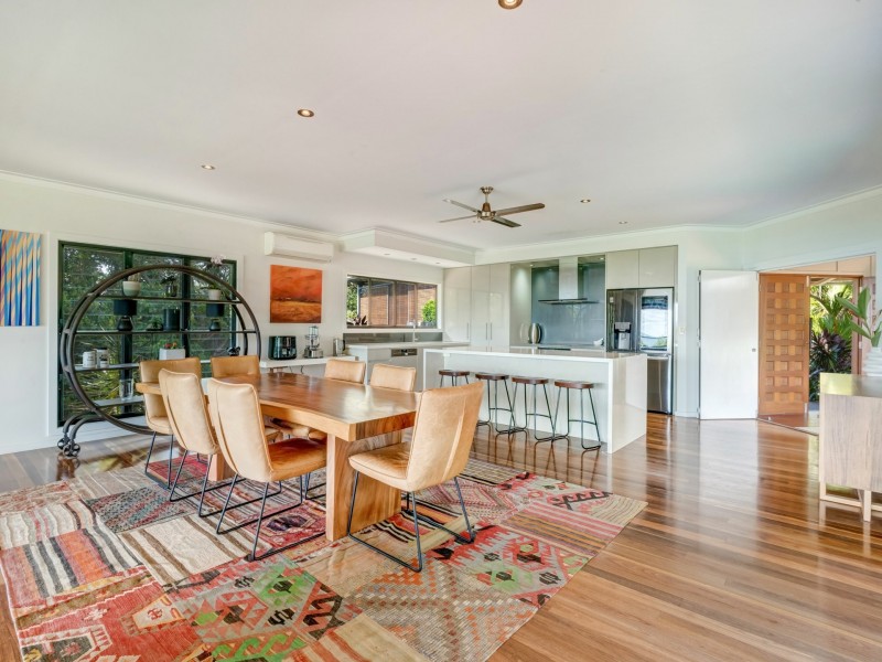 2D Trundle Terrace, Whitfield QLD 4870