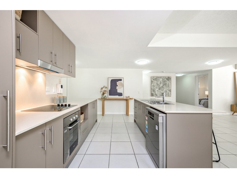 1/110-114 Collins Avenue, Edge Hill QLD 4870