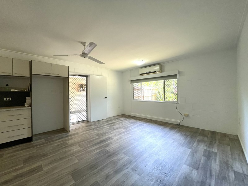 2/98 Reservoir Road, Manoora QLD 4870