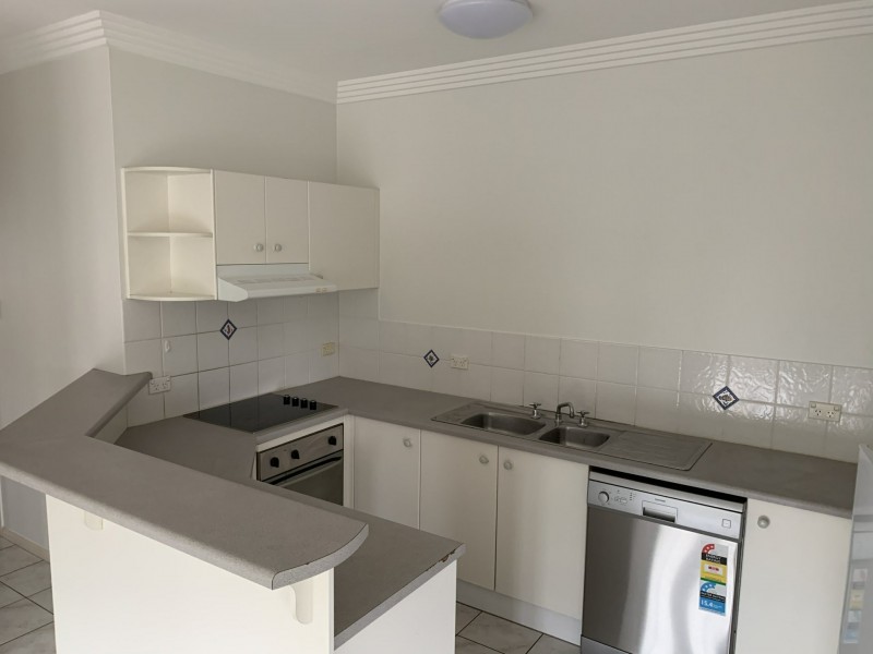 7/178 McLeod Street, Cairns North QLD 4870