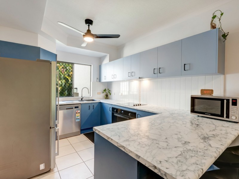 2/423-427 Draper Street, Parramatta Park QLD 4870