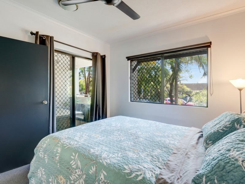 2/423-427 Draper Street, Parramatta Park QLD 4870