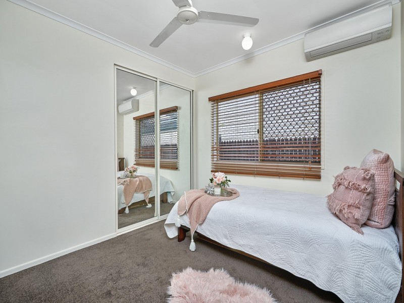 5 Sherwood Close, Brinsmead QLD 4870