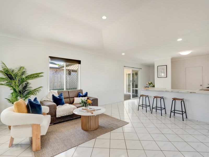 2 Jarrad Close, Mooroobool QLD 4870