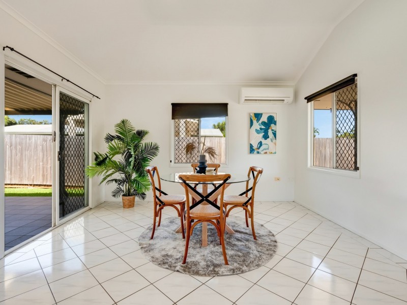 2 Jarrad Close, Mooroobool QLD 4870