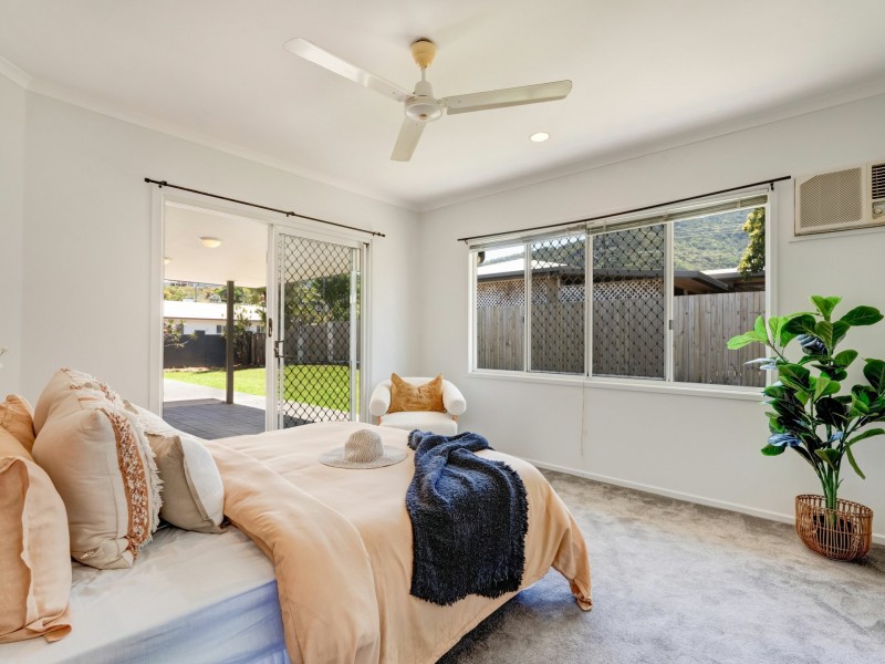 2 Jarrad Close, Mooroobool QLD 4870