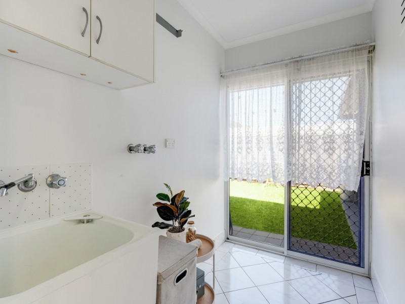 2 Jarrad Close, Mooroobool QLD 4870