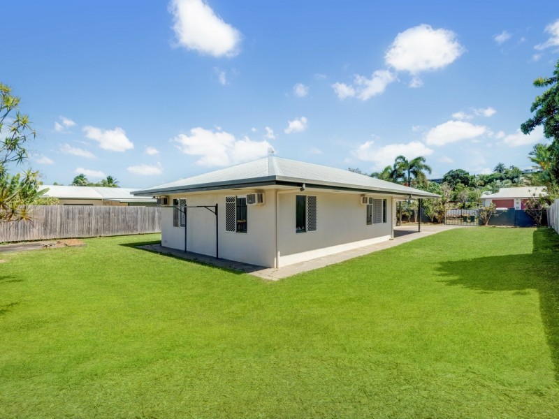 2 Jarrad Close, Mooroobool QLD 4870