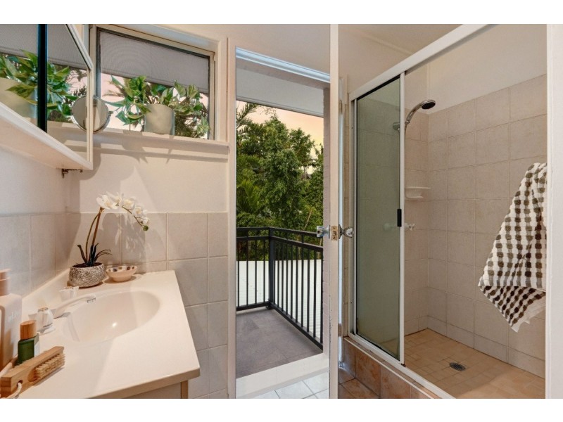 14-16 Kevin Street, Whitfield QLD 4870