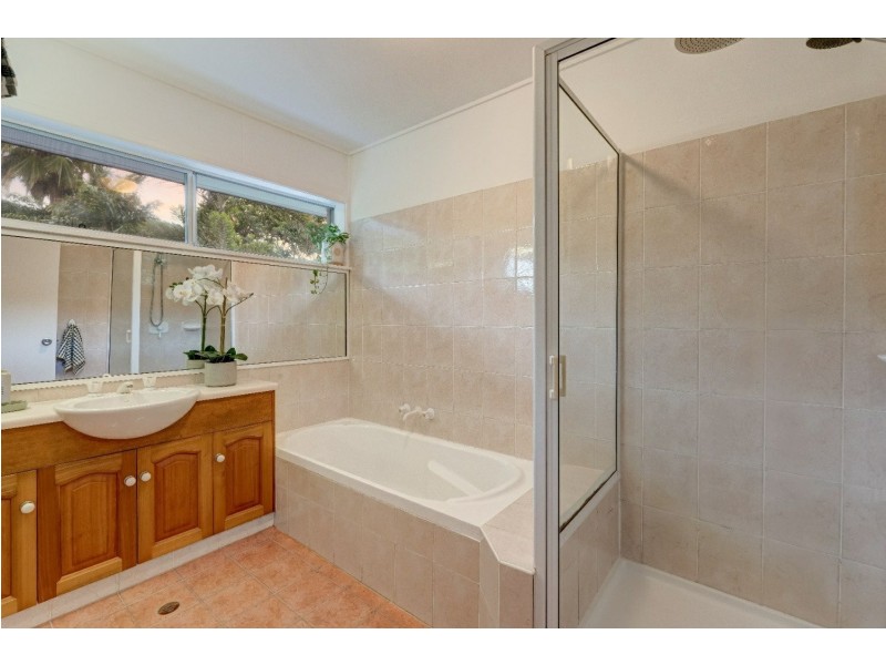 14-16 Kevin Street, Whitfield QLD 4870