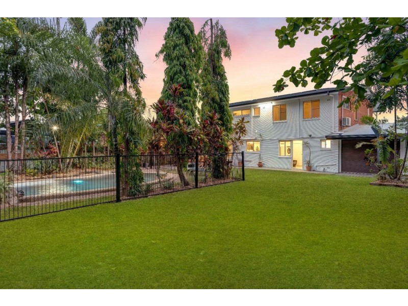 14-16 Kevin Street, Whitfield QLD 4870
