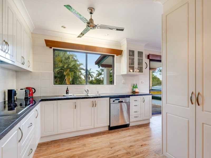 18 Norris Street, Whitfield QLD 4870