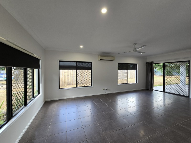 44 Norfolk Cct, Redlynch QLD 4870