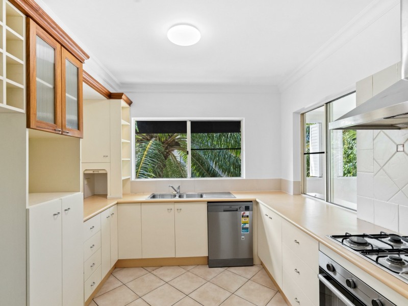 614/2-10 Greenslopes Street, Cairns North QLD 4870