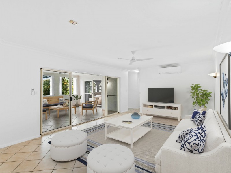 614/2-10 Greenslopes Street, Cairns North QLD 4870