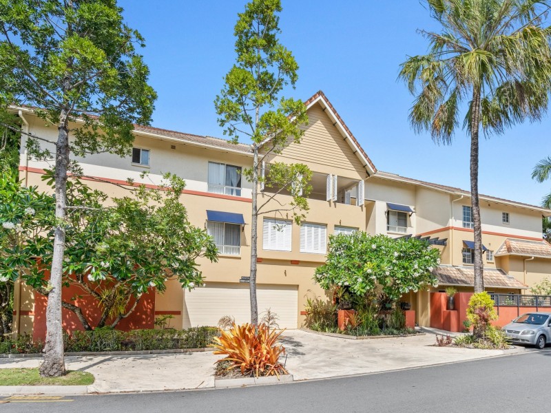 614/2-10 Greenslopes Street, Cairns North QLD 4870