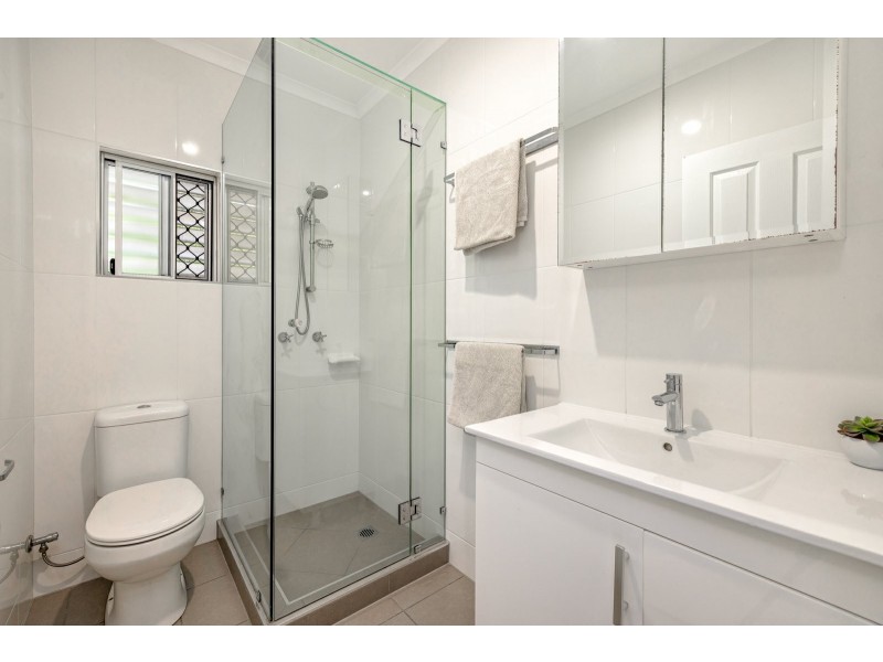 188-190 Woodward Street, Edge Hill QLD 4870