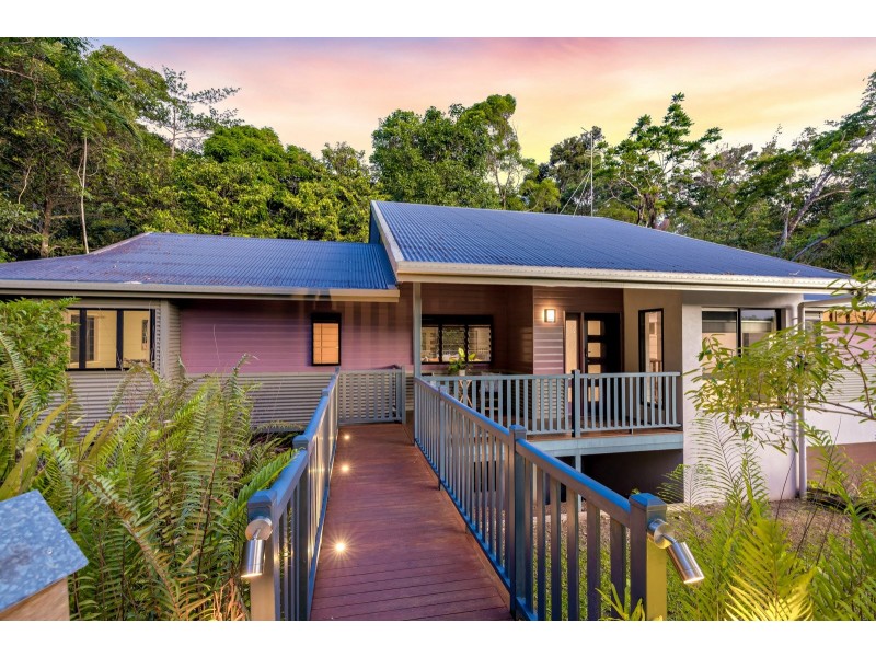 4 Planchonella Close, Edge Hill QLD 4870