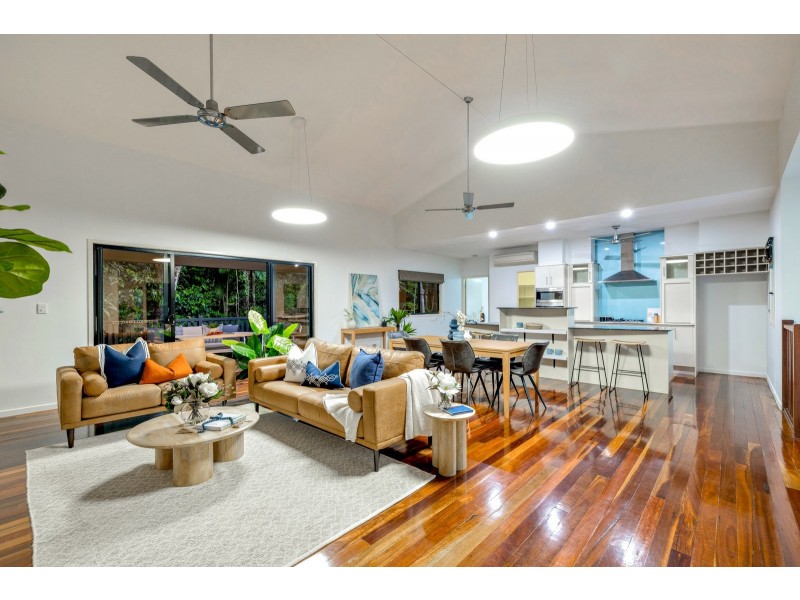4 Planchonella Close, Edge Hill QLD 4870