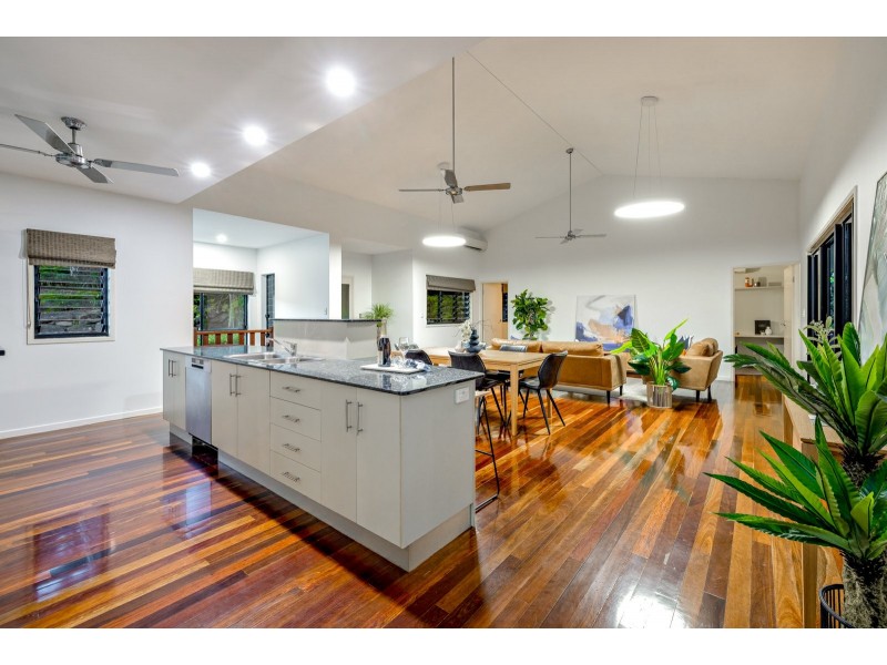 4 Planchonella Close, Edge Hill QLD 4870