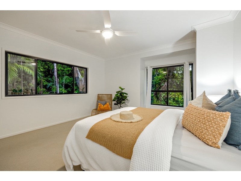 4 Planchonella Close, Edge Hill QLD 4870
