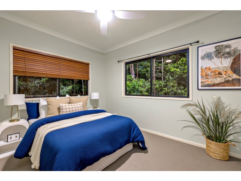 4 Planchonella Close, Edge Hill QLD 4870