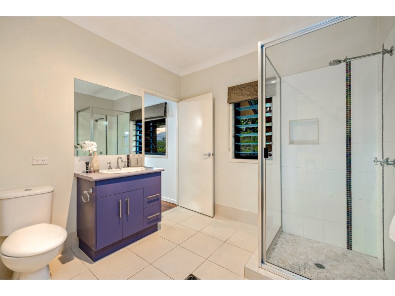 4 Planchonella Close, Edge Hill QLD 4870