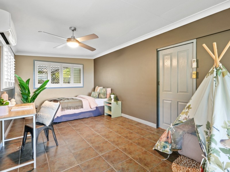 6 Harrison Close, Kanimbla QLD 4870