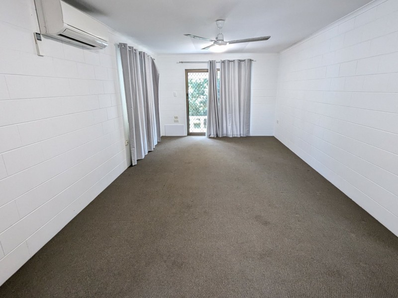 2/53 Hayward Street, Mooroobool QLD 4870