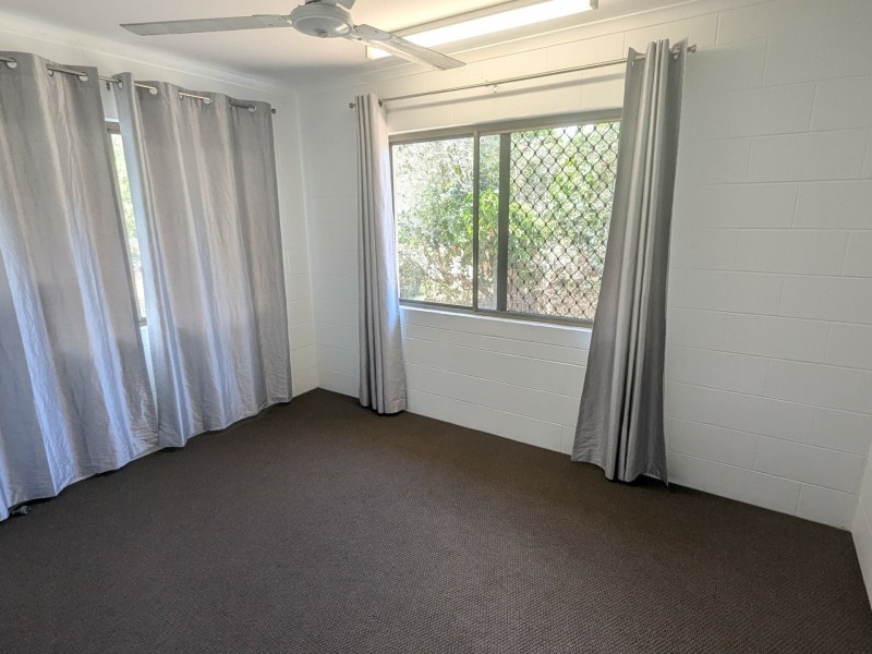 2/53 Hayward Street, Mooroobool QLD 4870