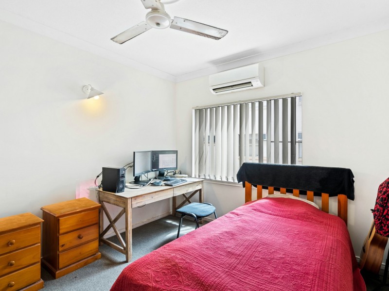 2/2 Chester Court, Manunda QLD 4870