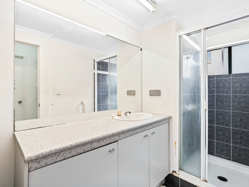 2/2 Chester Court, Manunda QLD 4870