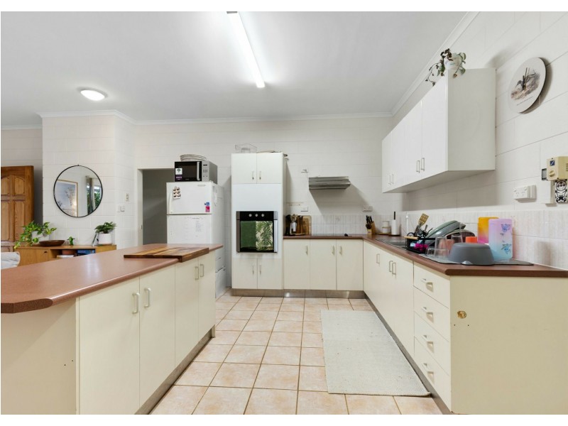 417 Kamerunga Road, Redlynch QLD 4870