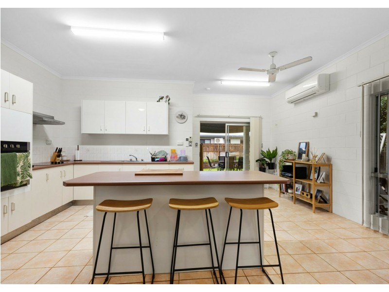 417 Kamerunga Road, Redlynch QLD 4870