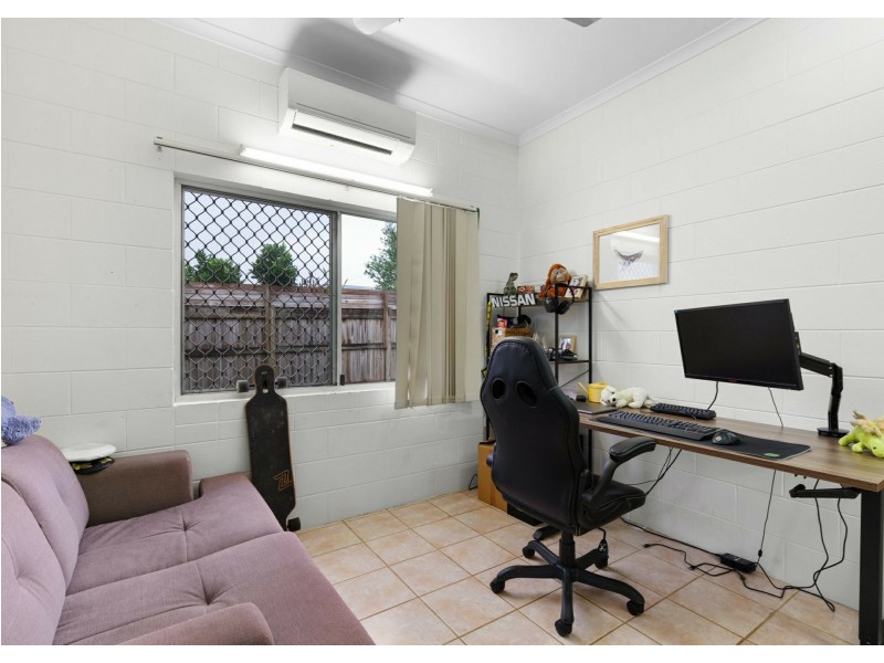 417 Kamerunga Road, Redlynch QLD 4870