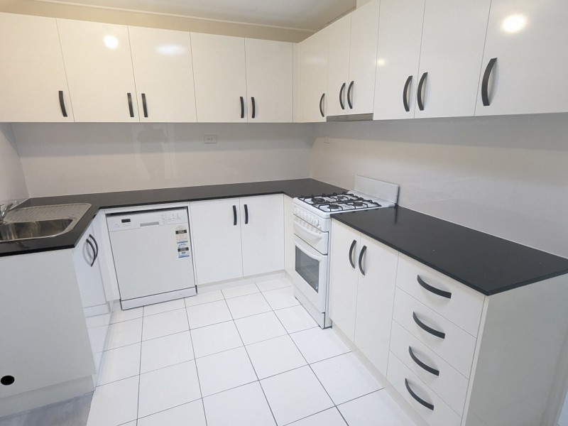 2/113 Jensen Street, Whitfield QLD 4870