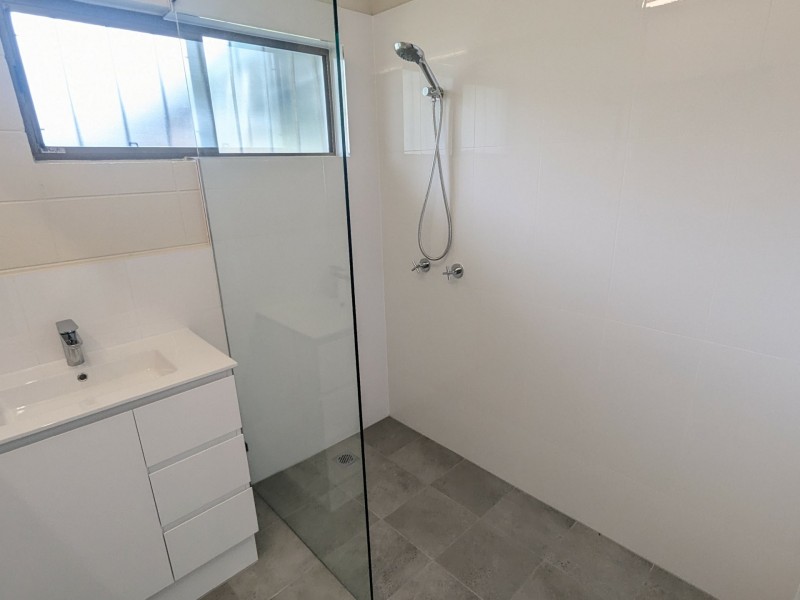 2/113 Jensen Street, Whitfield QLD 4870