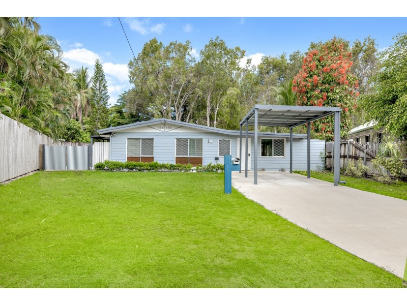 18 Moonah Street, Holloways Beach QLD 4878
