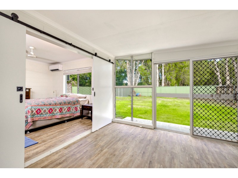 18 Moonah Street, Holloways Beach QLD 4878