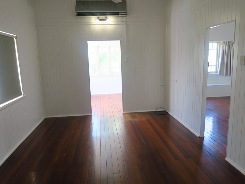 320 Pease Street, Edge Hill QLD 4870